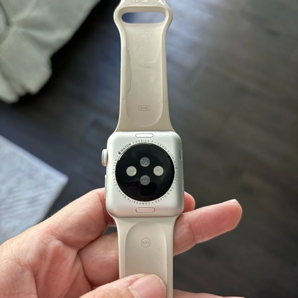 Apple Gen 3, 38mm Watch and Magnetic Charger-unlocked!